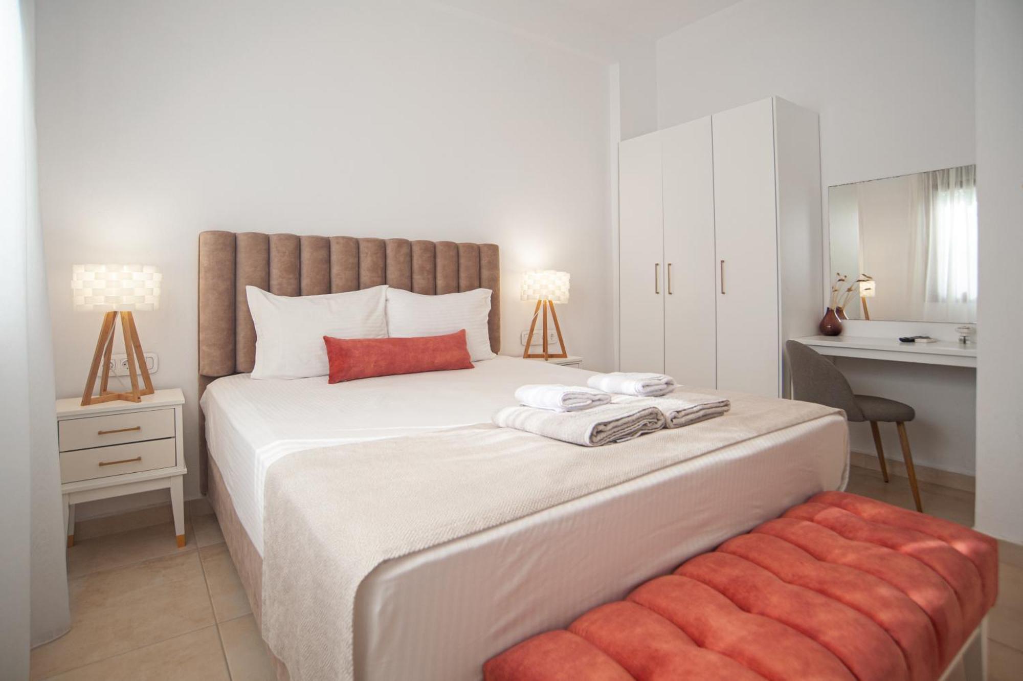 Komitsa Luxury Apartments 네아 로다 외부 사진