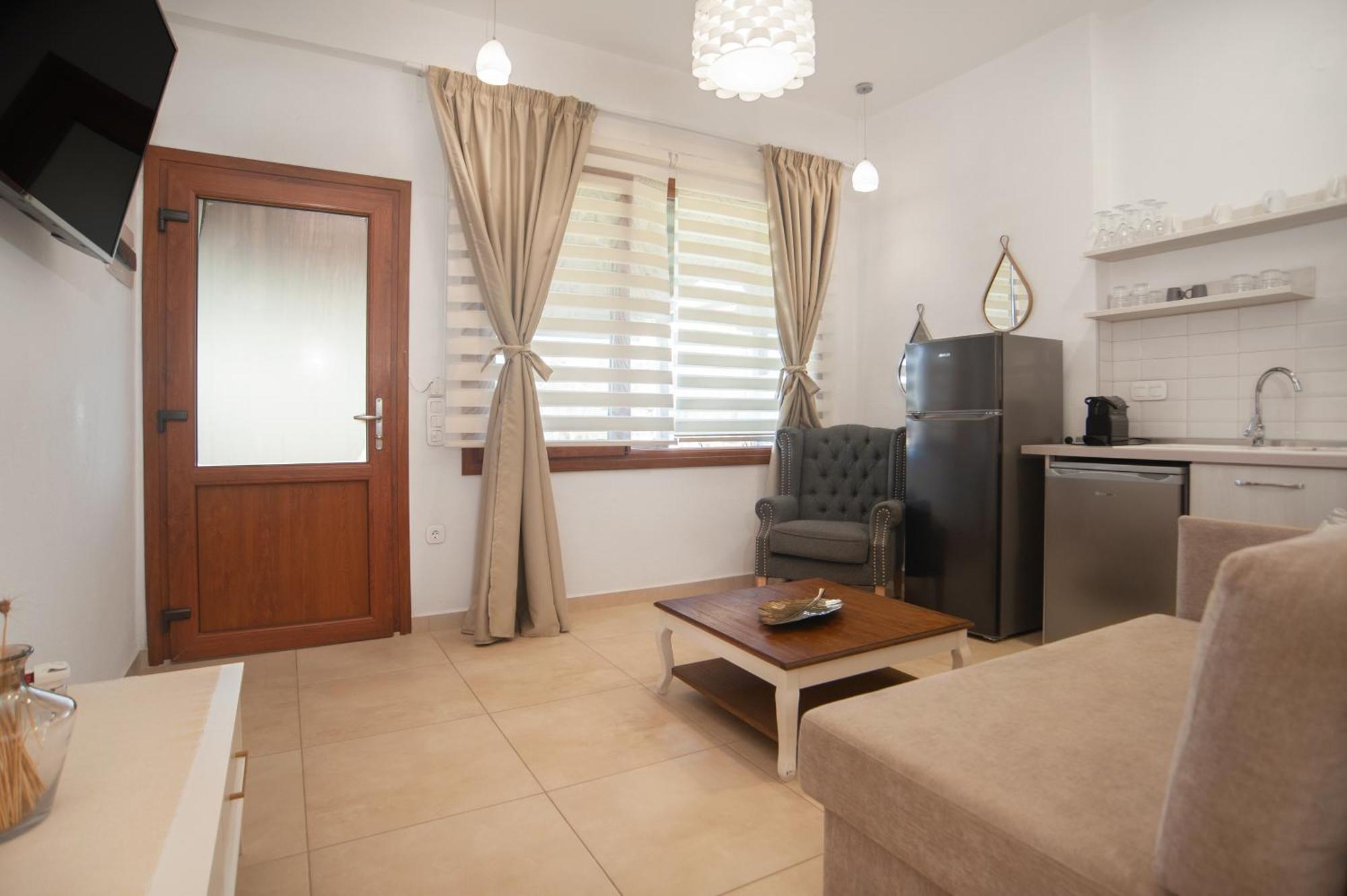Komitsa Luxury Apartments 네아 로다 외부 사진