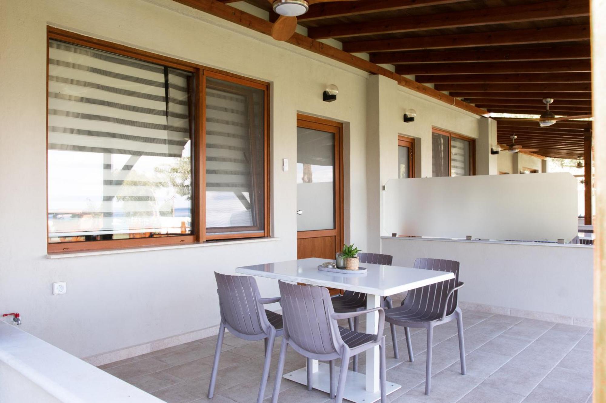 Komitsa Luxury Apartments 네아 로다 외부 사진